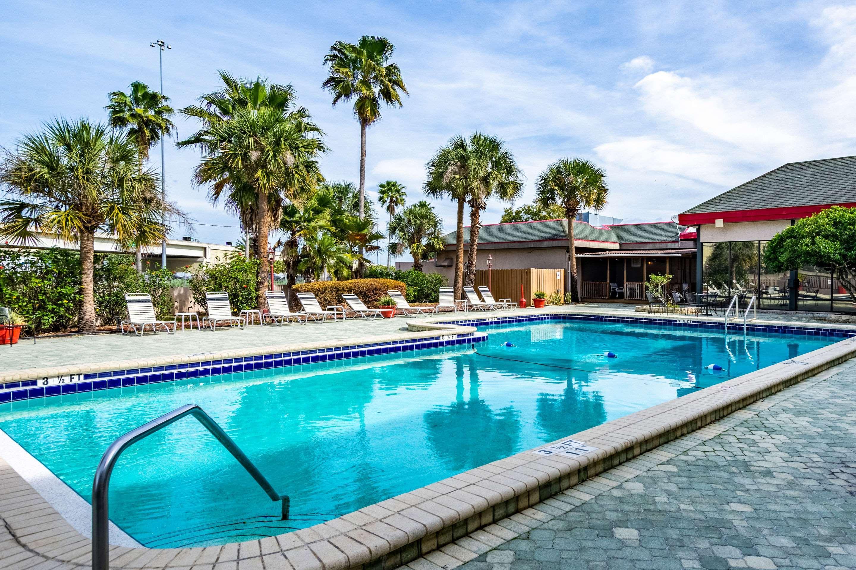 Lakeland Hotel Екстериор снимка