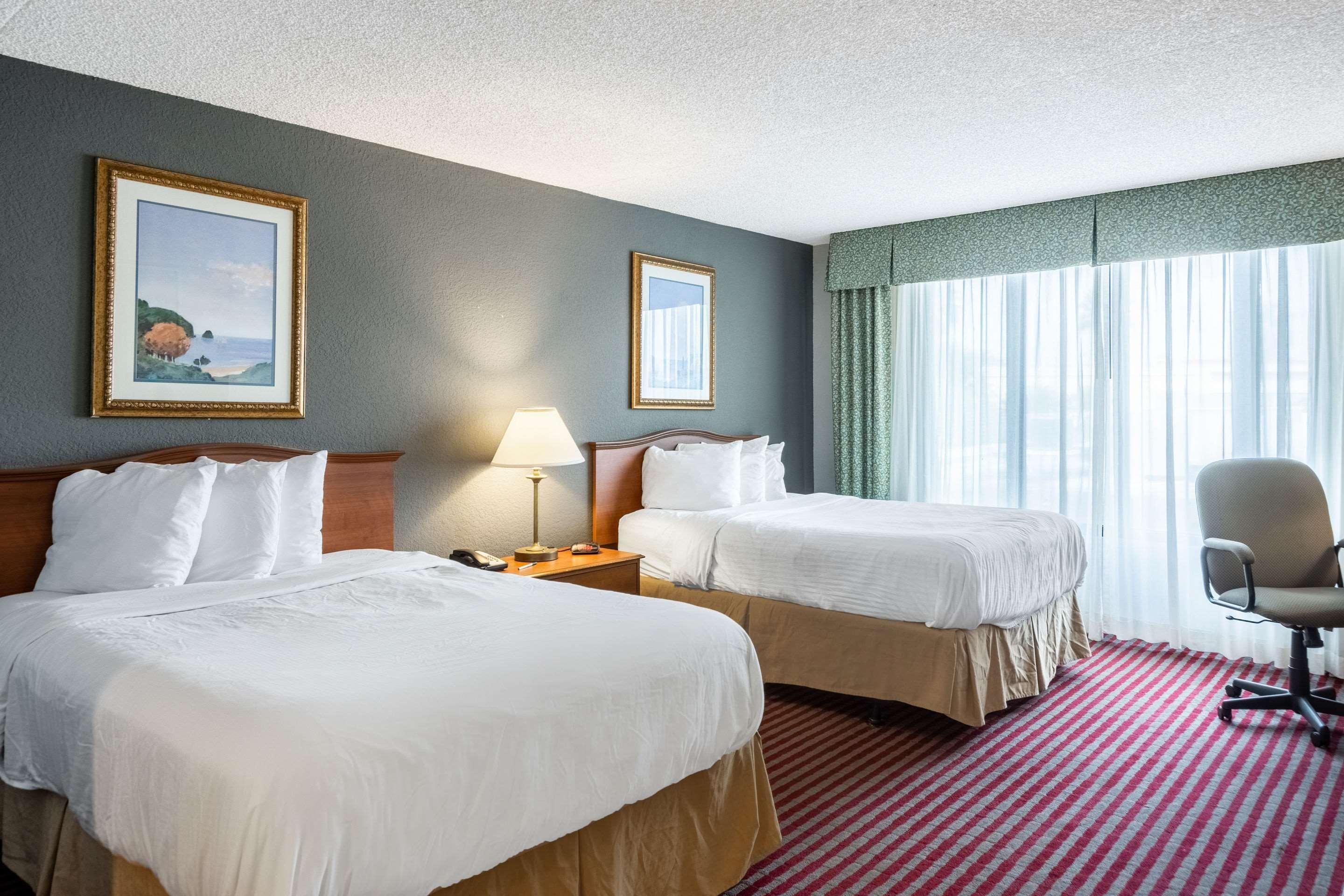 Lakeland Hotel Екстериор снимка